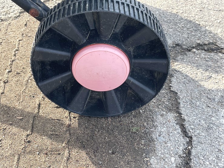 #14024-•-pull-type-lawn-spreader-(o3)-image-10