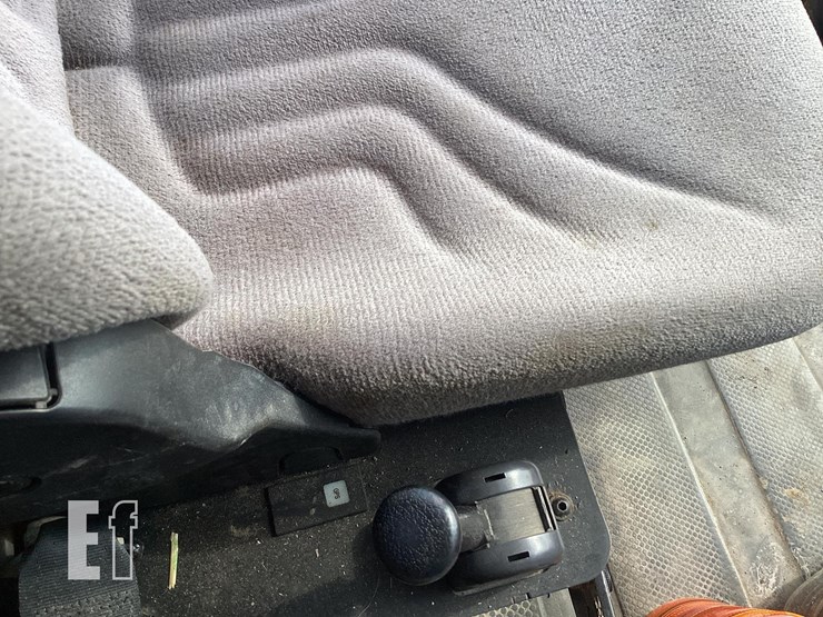 2013-jcb-fastrac-8310-image-22