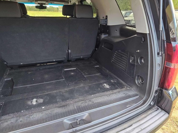 2019-chevrolet-tahoe-image-32