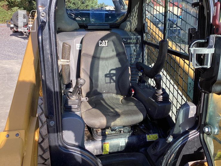 2022-caterpillar-272d3-image-12