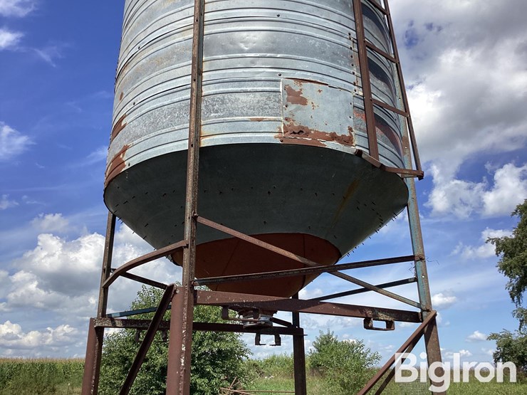 13'-tall-grain-storage-image-17