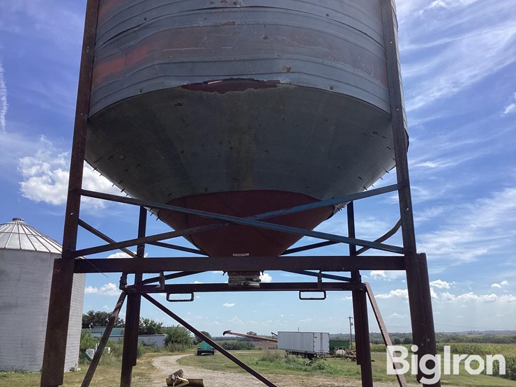 13'-tall-grain-storage-image-18