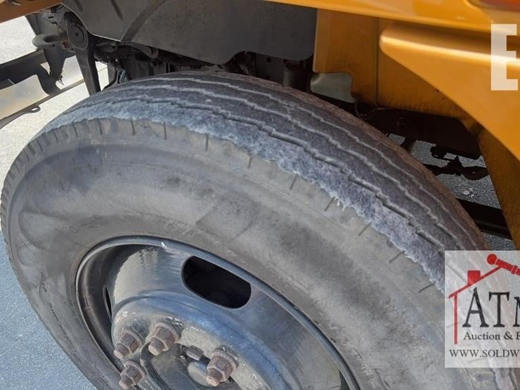 2004-international-durastar-4200-image-9