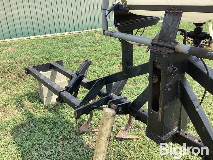 3-pt-cultivator-w/55-gallon-poly-tank-image-13