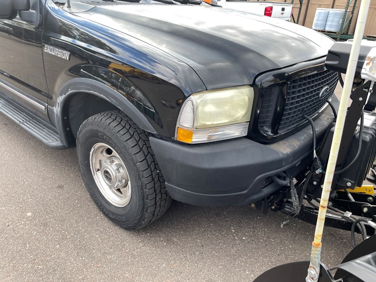 2003-ford-excursion-image-54