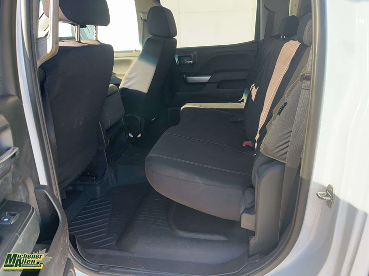 2018-chevrolet-silverado-3500hd-image-15