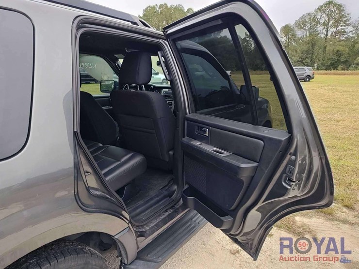 2016-ford-expedition-image-30