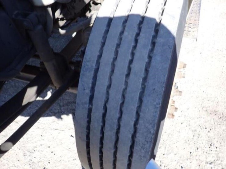 2013-ford-f750-image-36