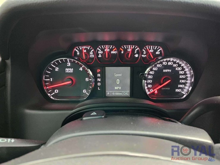 2017-chevrolet-tahoe-image-15