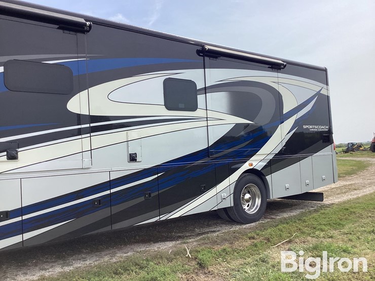 2016-coachmen-340xcr-sports-coach-cross-country-motorhome-image-19