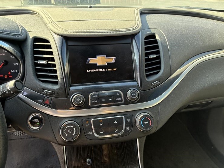 2019-chevrolet-impala-sedan-image-12