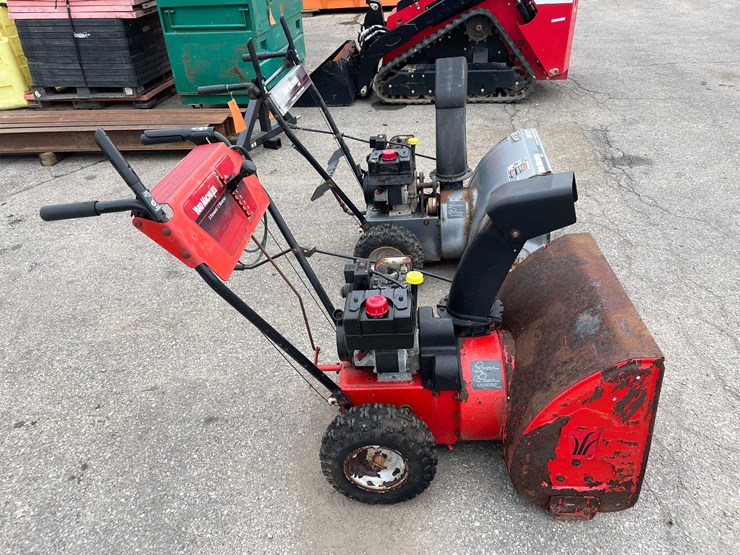#14029-•-(2)-yard-machines-snow-blowers-(o4)-image-4