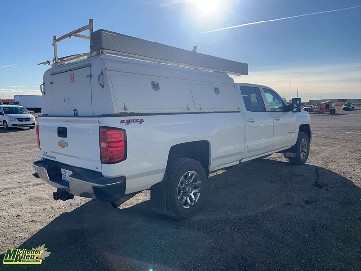 2018-chevrolet-silverado-3500hd-image-4