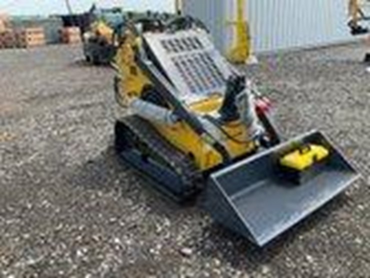 #1011-•-unused-landhero-mini-skid-steer-loader-image-7