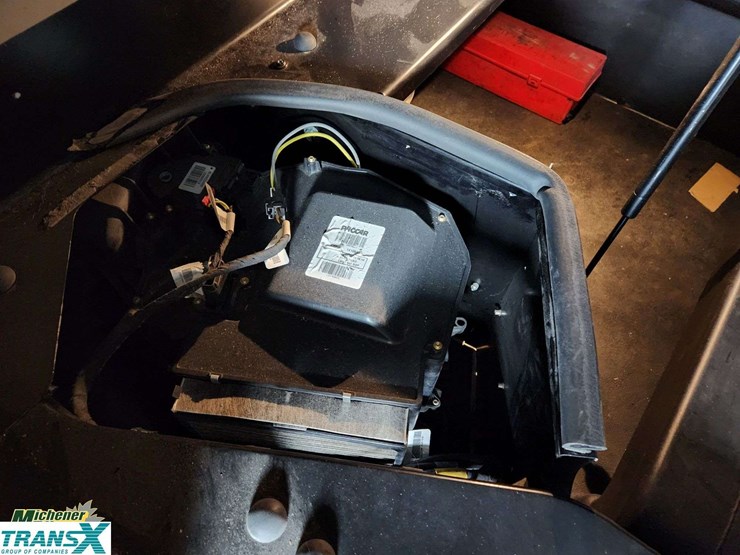 2019-peterbilt-579-image-36