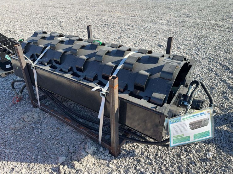 skid-steer-compact-wheel-image-1