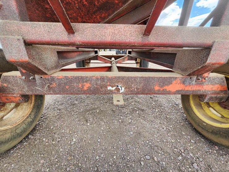 kory-farm-equipment-gravity-wagon-image-9