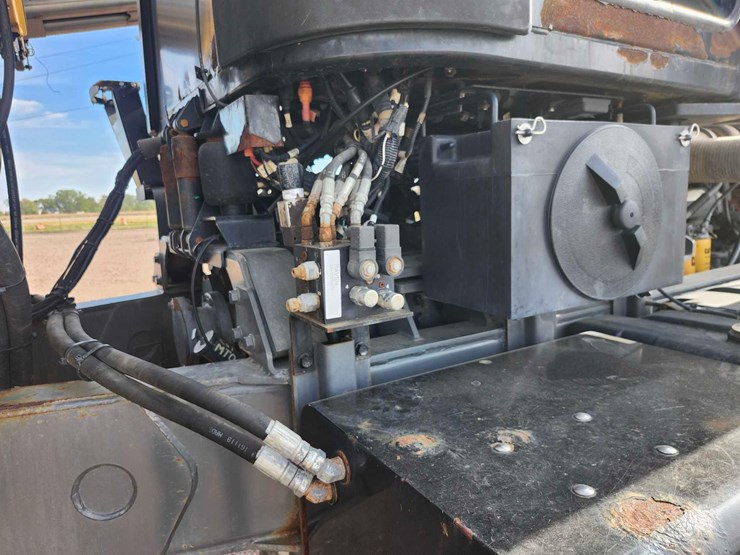 2013-agchem-9300-terragator-image-18