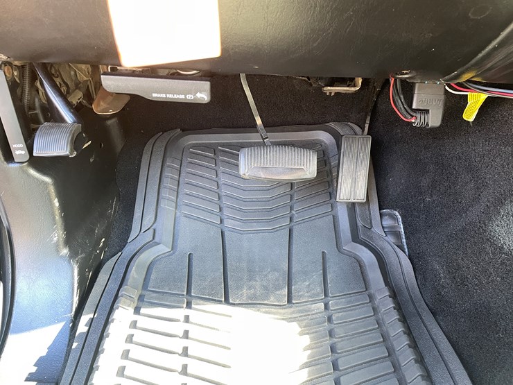 2004-ford-excursion-limited-image-81