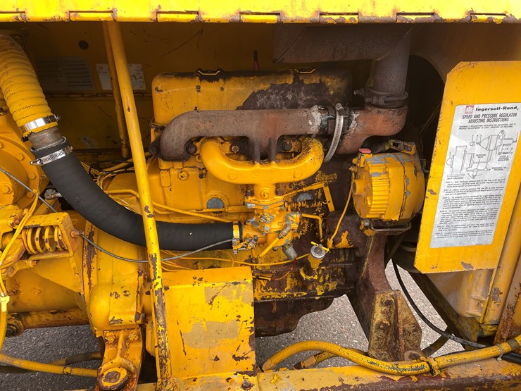 #4514-•-ingersoll-rand-gyro-flo-160cfm-portable-air-compressor-sand-blaster-image-19