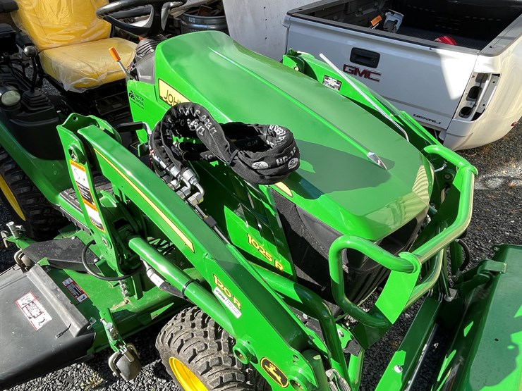 2024-john-deere-1025r-image-35