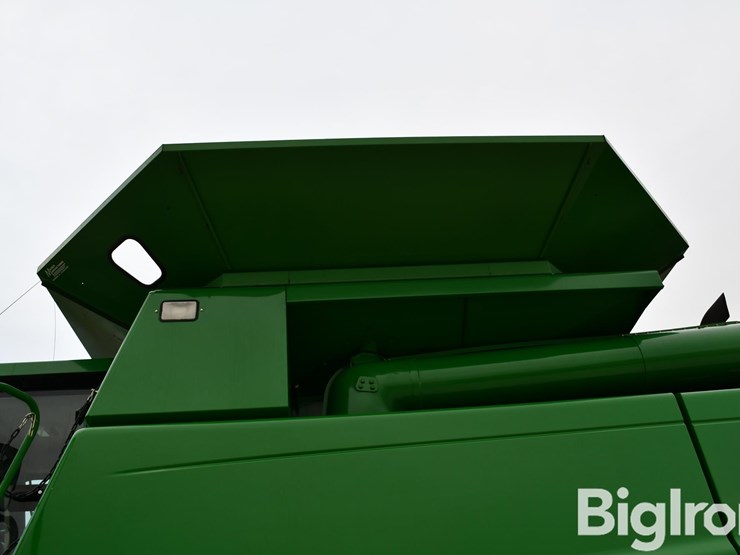 2005-john-deere-9560-sts-image-18