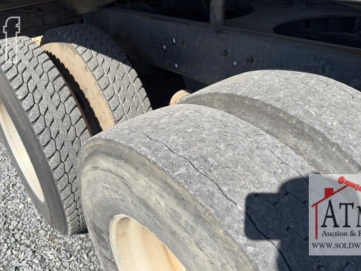 2004-mack-granite-cv713-image-17