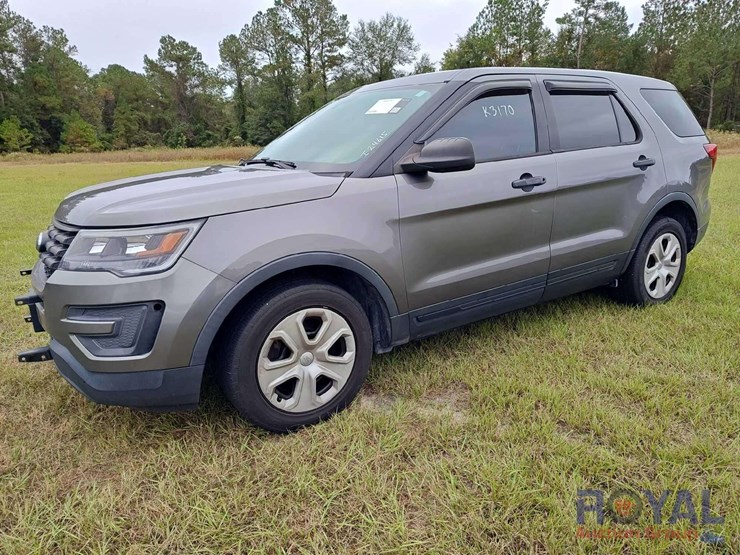2017-ford-explorer-image-1