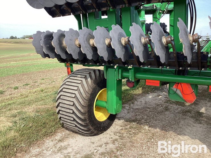2019-john-deere-2680h-image-20