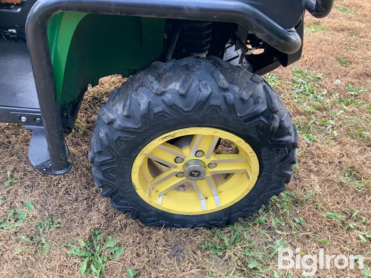 2014-john-deere-825i-utv-image-16