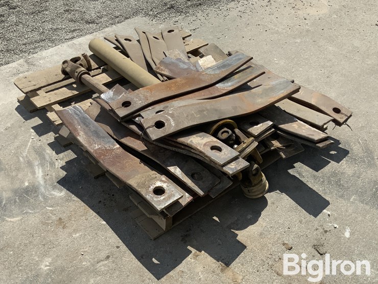 rhino-15'-rotary-mower-replacement-blades-image-1