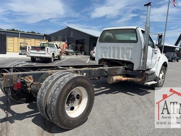 2007-ford-f750-image-4