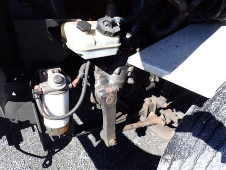 2015-freightliner-mt55-image-65