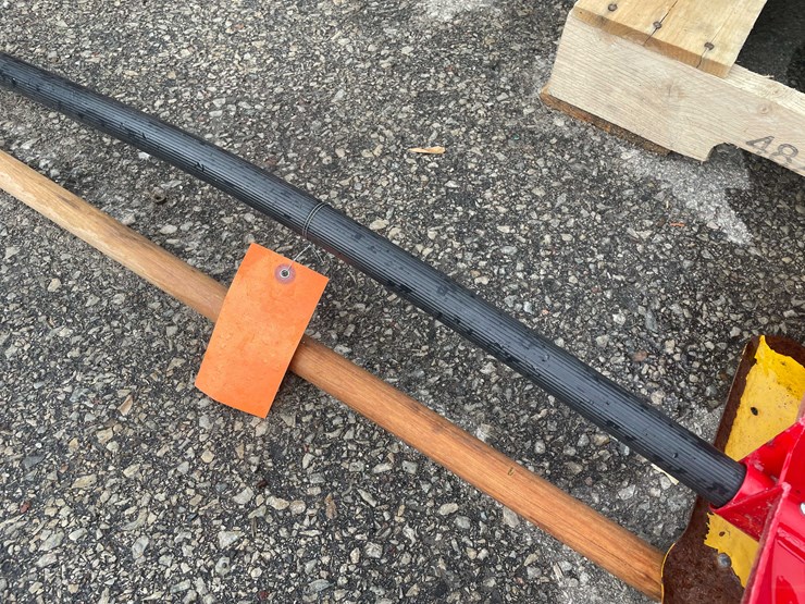 #14059-•-(2)-snow-shovels-(o4)-image-3