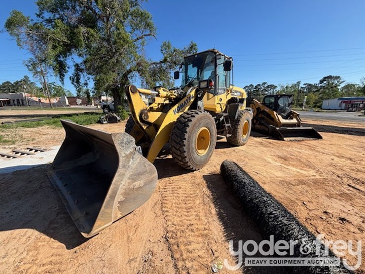 2015-komatsu-wa270-7-image-1