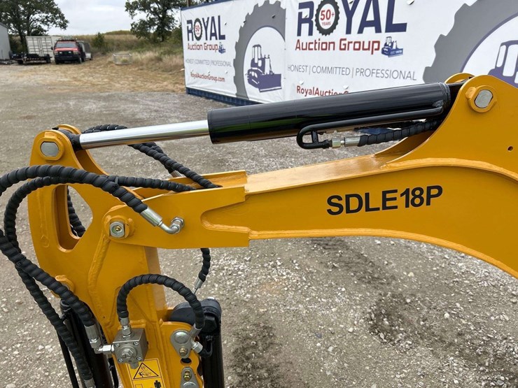 2025-sdlanch-sdle18p-mini-excavator-image-15
