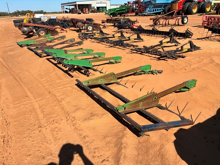 #t8216-•-plow-drags-image-1