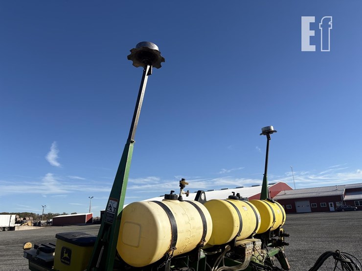 john-deere-7200-image-5