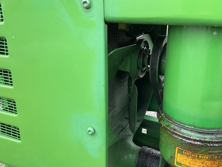 john-deere-b-image-14