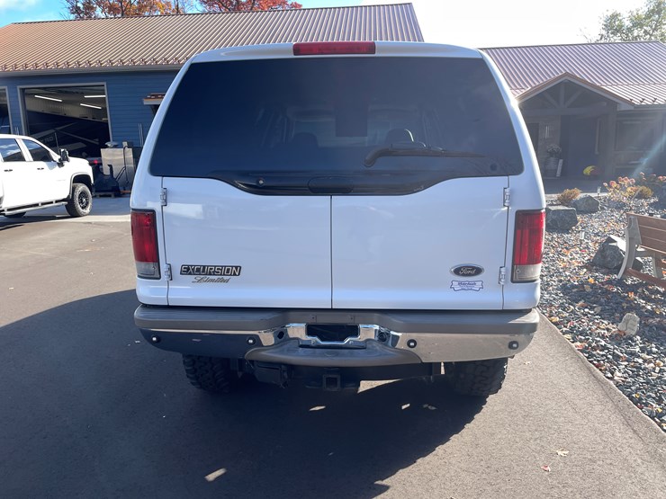 2002-ford-excursion-limited-image-6