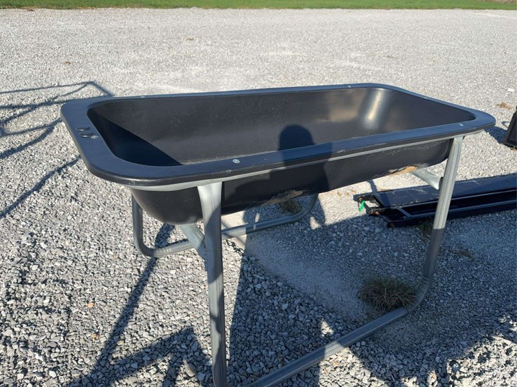 5’-feed-trough-image-3