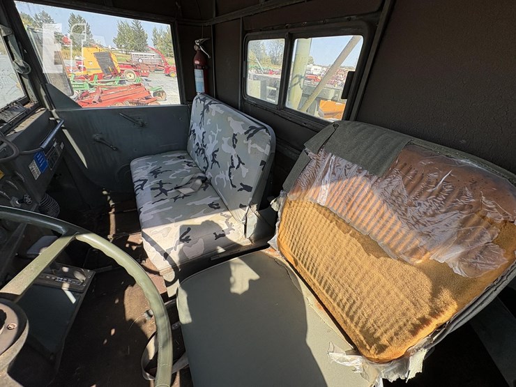 1983-am-general-m923-image-16