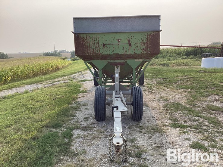 parker-gravity-flow-wagon-on-circle-k-running-gear-image-2