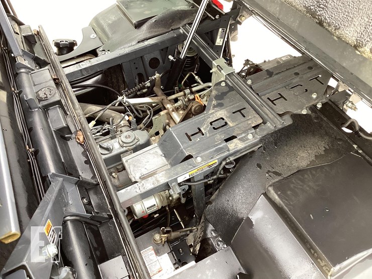 2014-kubota-rtv-x900-image-9