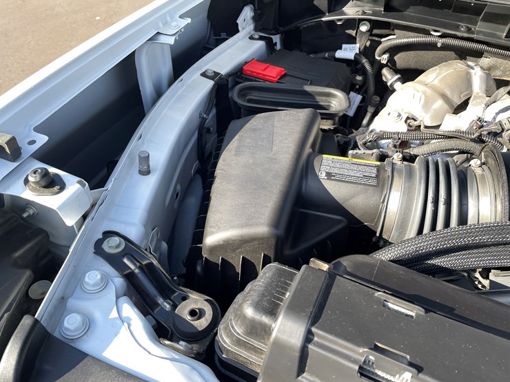 2025-chevrolet-silverado-image-79