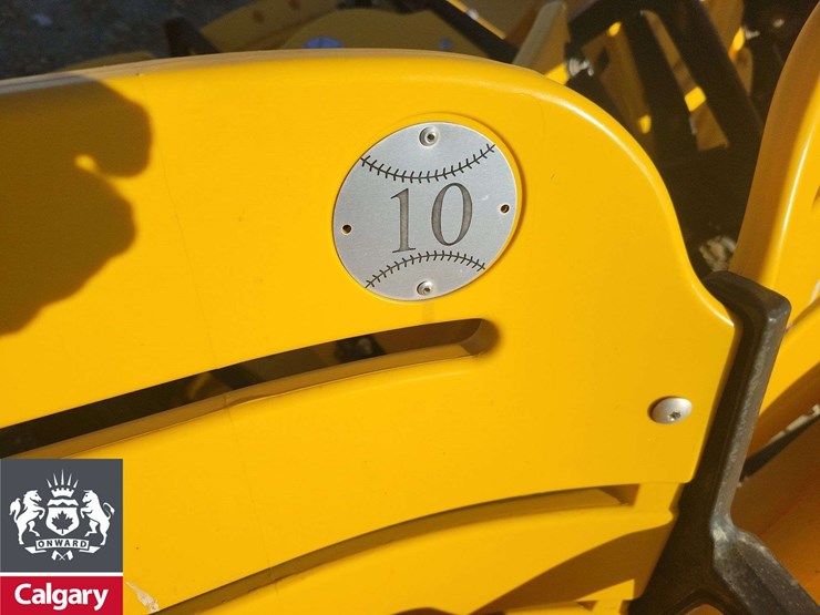 stadium-13-seats-image-5