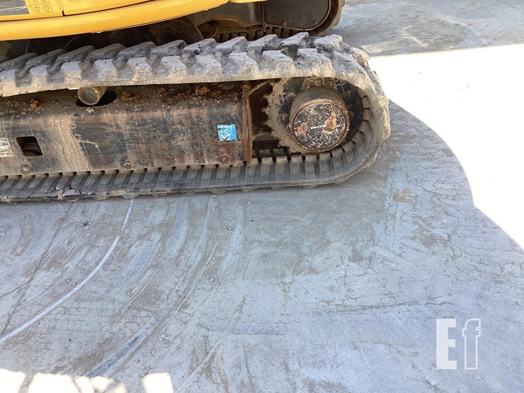 2020-deere-35g-image-12