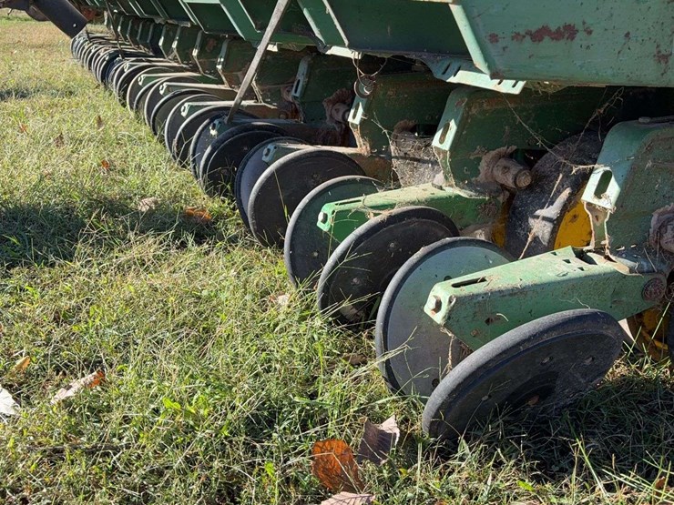 john-deere-7100-image-8