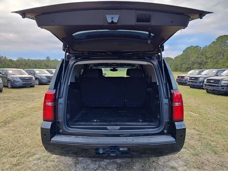 2019-chevrolet-tahoe-image-30