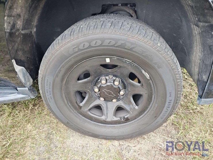 2019-chevrolet-tahoe-image-32